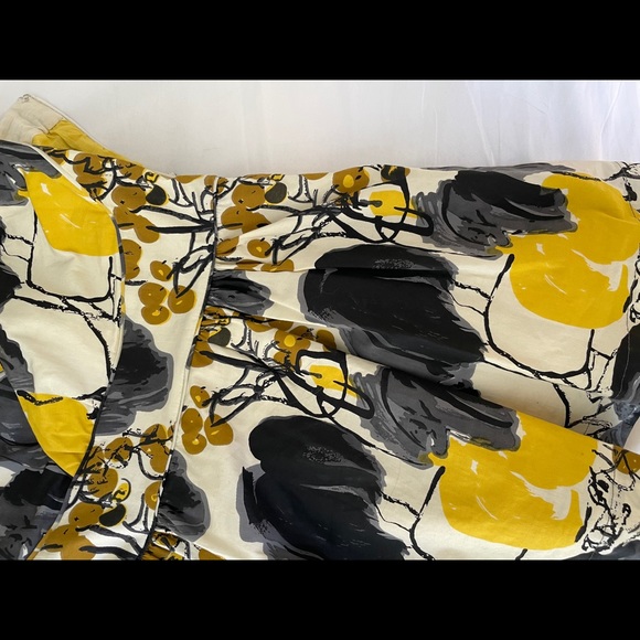 NWT Viola Yellow & Blk Patterned Bow Tie Back Top - Picture 6 of 7